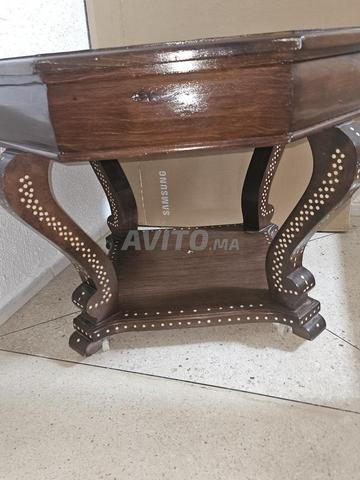 طاولة للبيع - 2