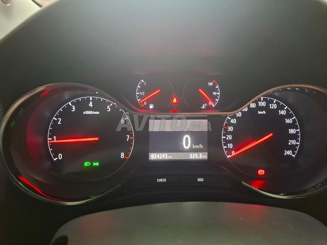 Opel Crossland Diesel Manuelle 2022 à Casablanca - 2