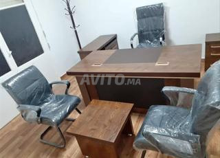 Ensemble bureau et caisson mobile