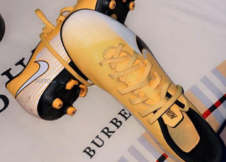 Crampons nike tres bon etat neuf