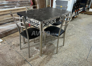 Table à manger inox et mdf