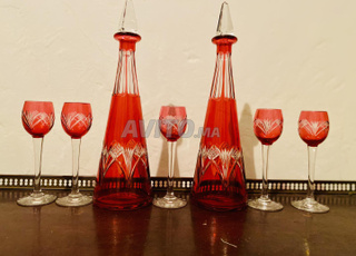 Deux bouteilles de cristal