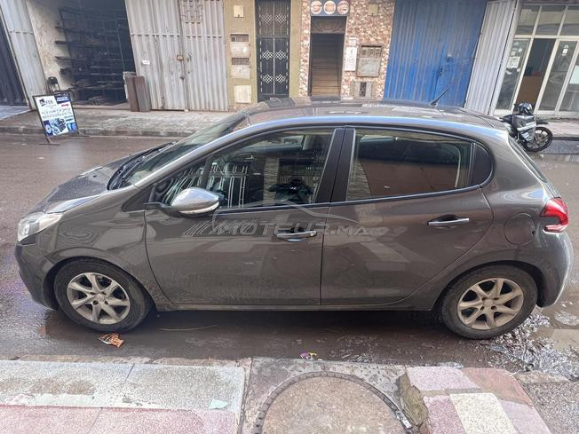 Peugeot 208 Diesel Manuelle 2018 à Mediouna