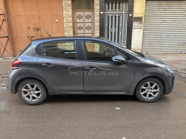 Peugeot 208 Diesel Manuelle 2018 à Mediouna