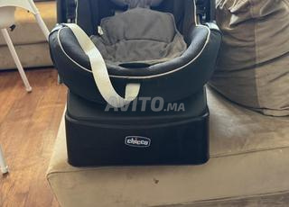 مقعد سيارة ماركة شيكو في حالة جيدة جدا