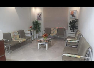 Ensemble de chaises visiteurs avec Table