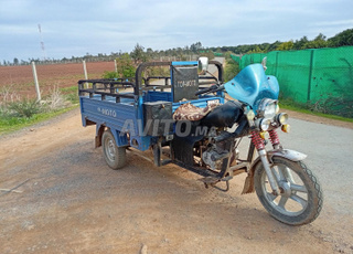 Moto à trois roues type top moto moteur lifan