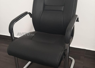 Chaise visiteur avec accoudoirs pour entreprises
