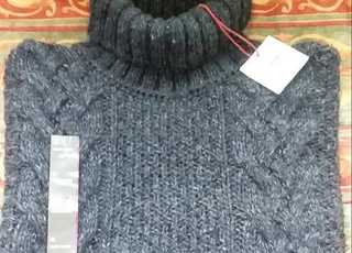 Tricot col roulé original de marque taille XL