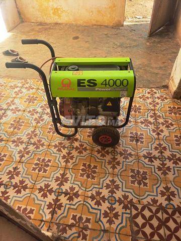 Générateur électrique de type ES 4000 POWER SYSTEMS