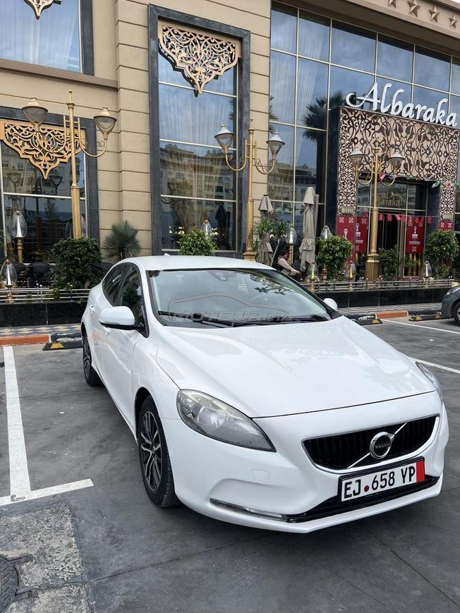 Volvo V40 20/12/2016 tout option 