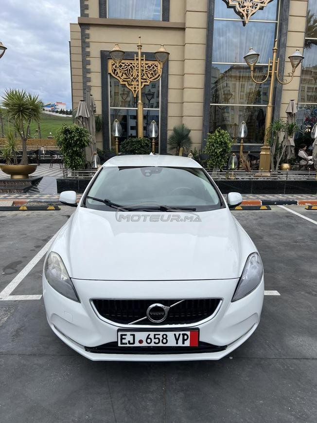 Volvo V40 20/12/2016 tout option 