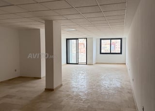 Plateau 91m à Usage Professionnel a louer