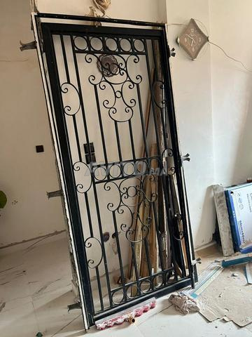 بيع 2 بيبان بثمن مناسب