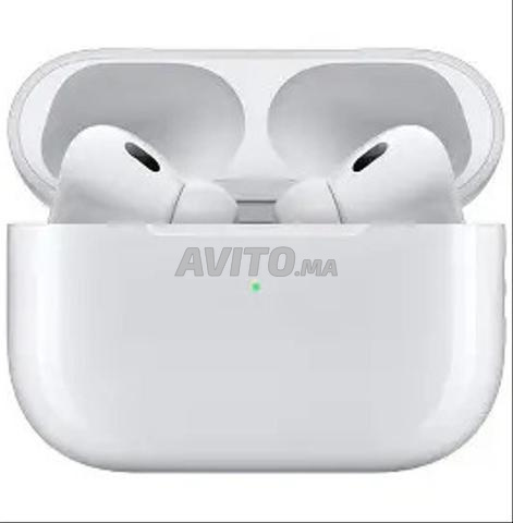Airpods Pro 2nd Gen with MagSafe charging case