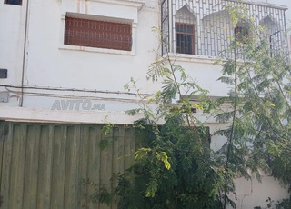 Ancienne maison à Les Amicales