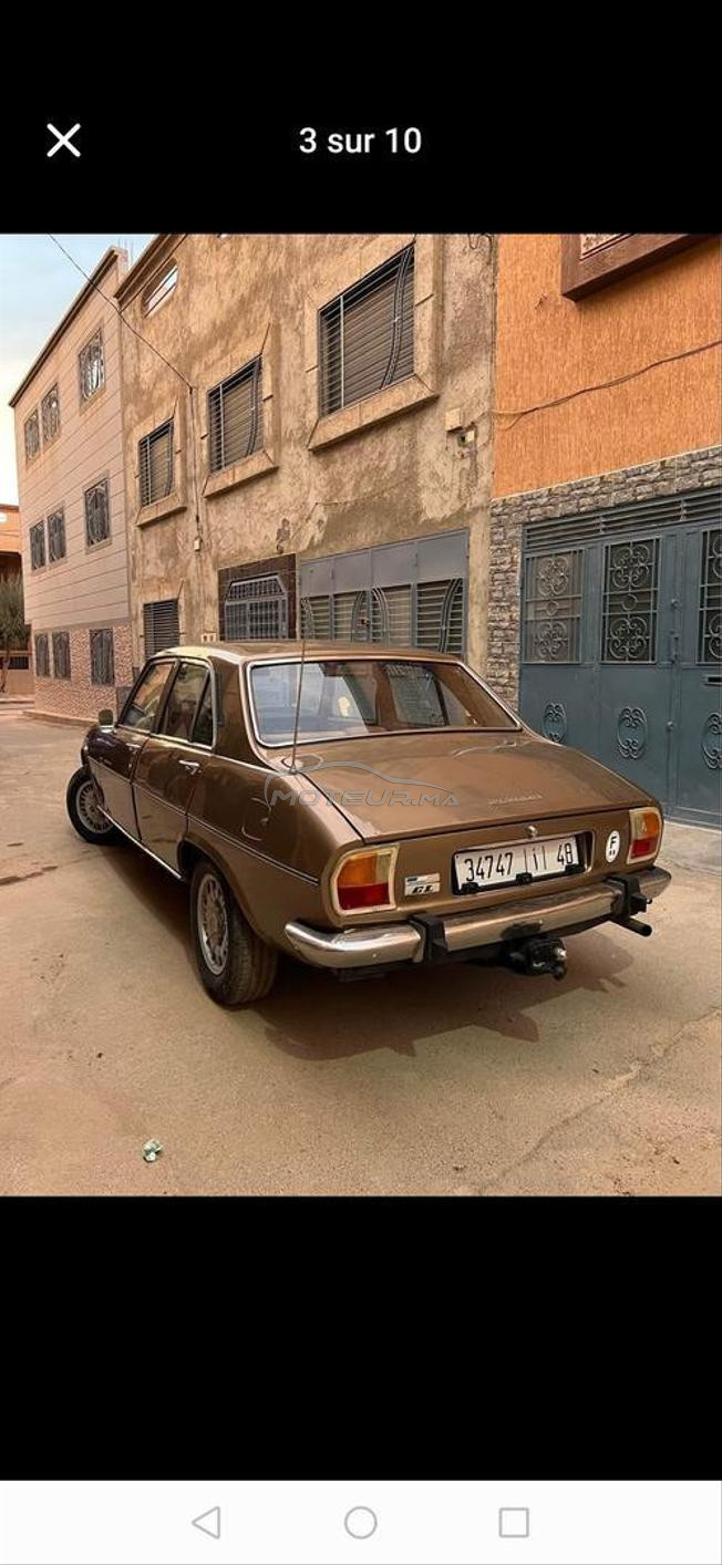 سيارة من نوع بيجو 504 جميلة   ونضيفة