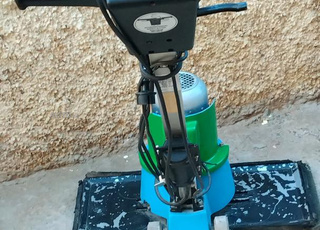 Machine vibrante pour nettoyage