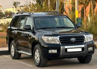 تويوتا لاند كروزر V8