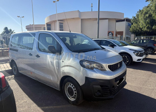 Peugeot Expert 9 places 2019 à Agadir
