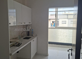 شقة فارغة/السعادة