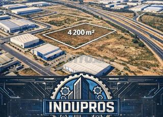 للبيع أرض صناعية 4200 متر مربع بوسكورة