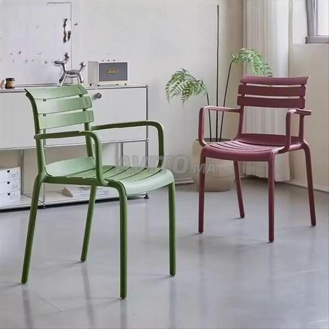 Chaises pour cafés et restaurants