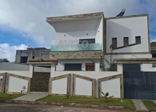 VILLA neuf 320 m à vendre KENITRA