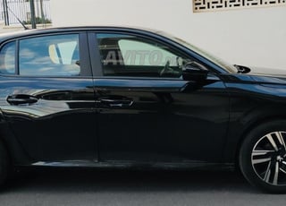 Peugeot 208 Diesel Manuelle 2024 à Rabat