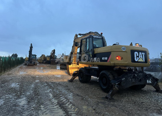 CATERPILLAR M318 D