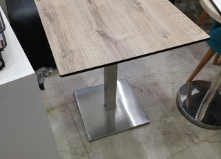 Tables cafés et restaurants