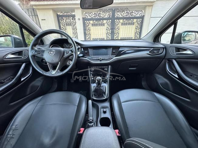 Opel Astra BVM diesel 2017 à Rabat