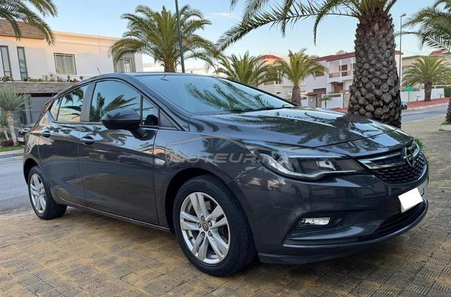 Opel Astra BVM diesel 2017 à Rabat