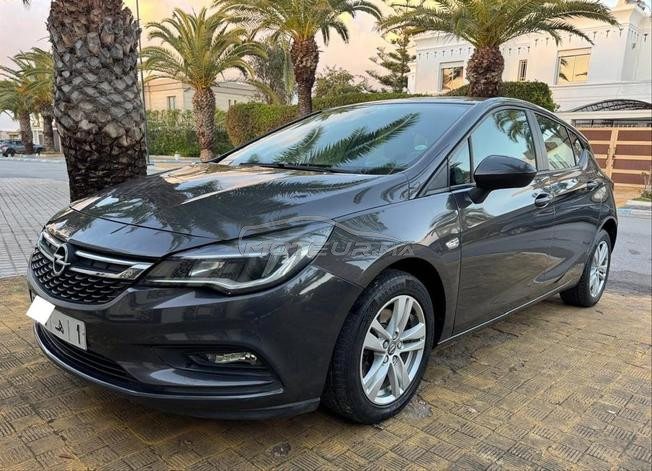 Opel Astra BVM diesel 2017 à Rabat
