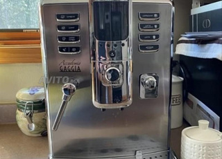 Machines à café automatiques avec moulin intégré kita7no