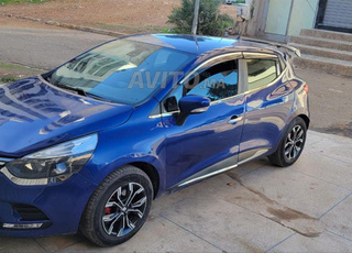 Renault Clio 4 essence 7ch