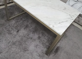 Table basse en marbre