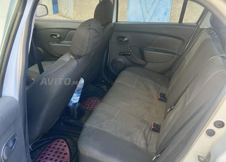 Dacia Logan Essence Manuelle 2021 à Tarfaya