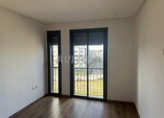 Cadre aluminium et simple vitrage