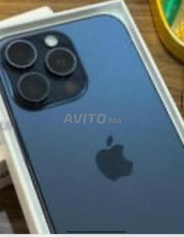iPhone 15Pro في حالة جيدة جداً كالجديد