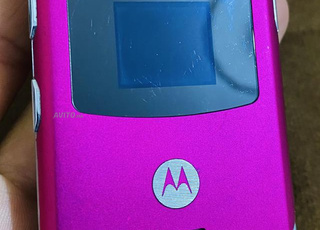 MOTOROLA RAZER V3 PINK EDITION