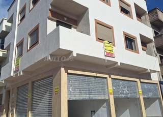 Magasins commerciaux à vendre Deroua