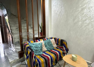 Mini-villa spacieuse avec jardin, cour et terrasse