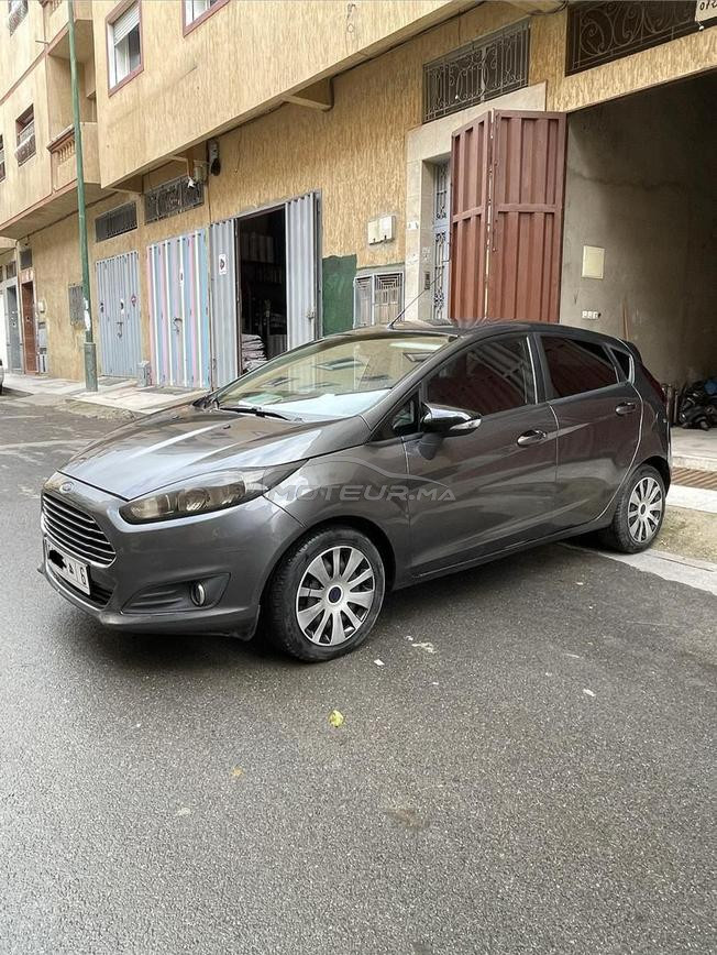 ford fiesta trend plus tres bonne etat fin 2015