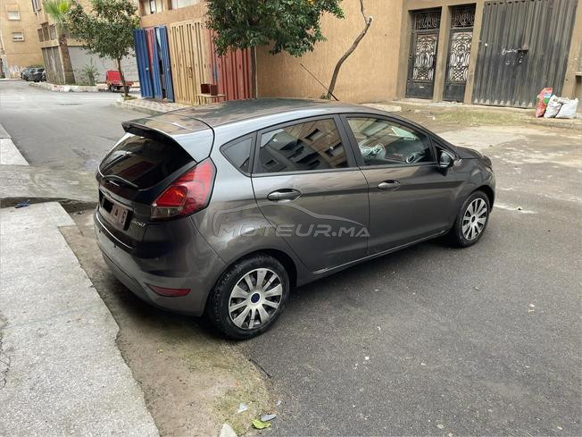 ford fiesta trend plus tres bonne etat fin 2015