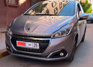 Peugeot 208 tout option