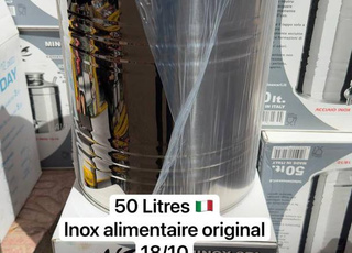 Barils en inox italiens pour la conservation de l'huile, élégance