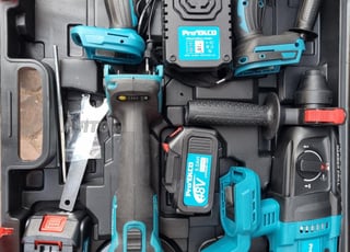 mallette de bricolage