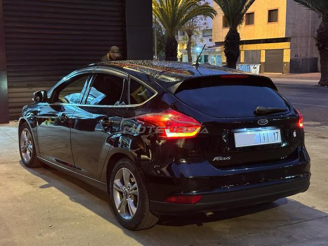 Voiture a vendre ford focus sport 