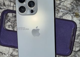 Iphone 15 pro max lire en bas 👇